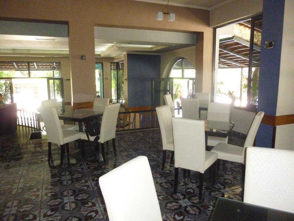 Joy Hotel Саранда Экстерьер фото