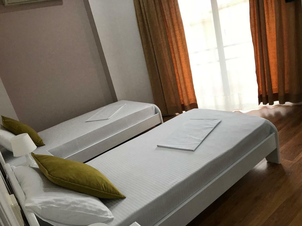 Joy Hotel Саранда Экстерьер фото