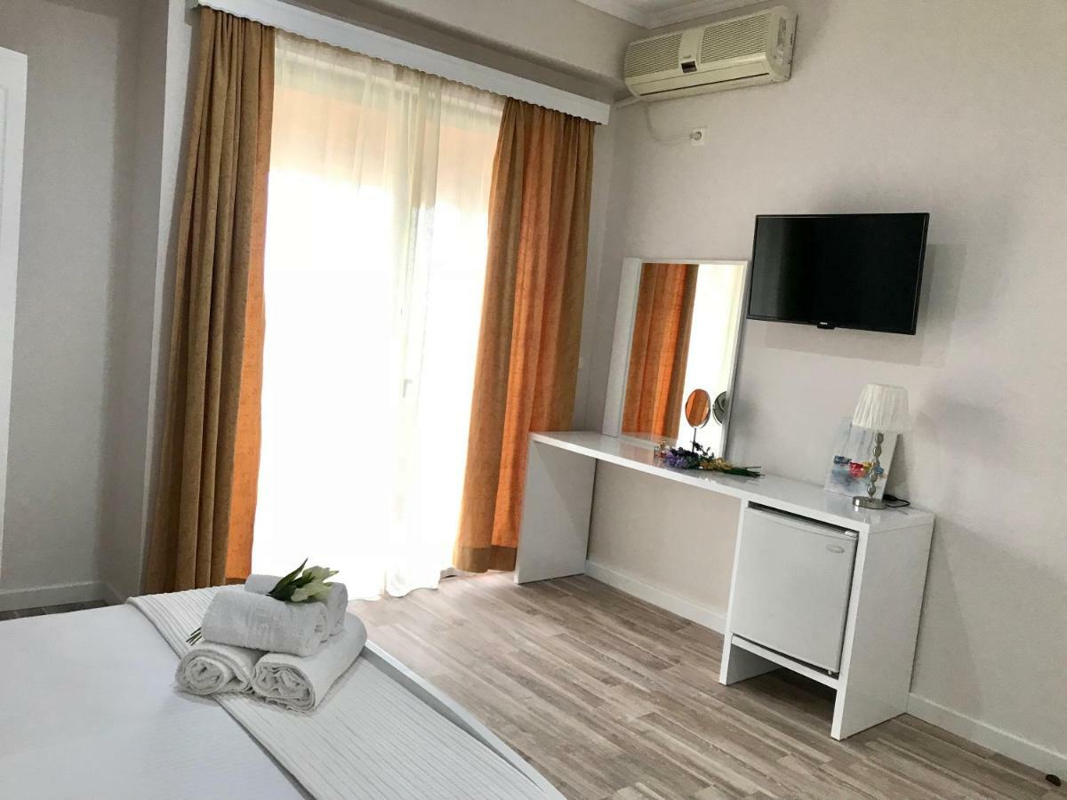 Joy Hotel Саранда Экстерьер фото
