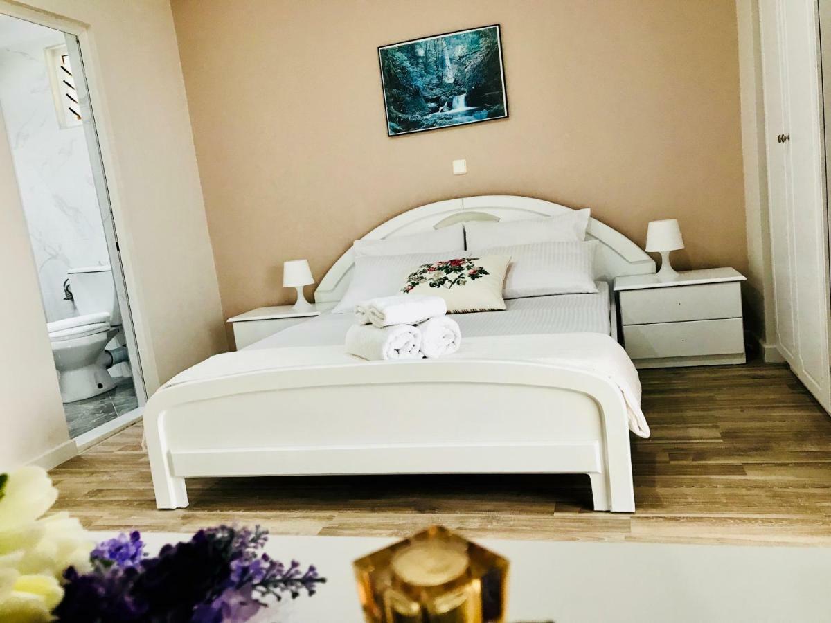 Joy Hotel Саранда Экстерьер фото