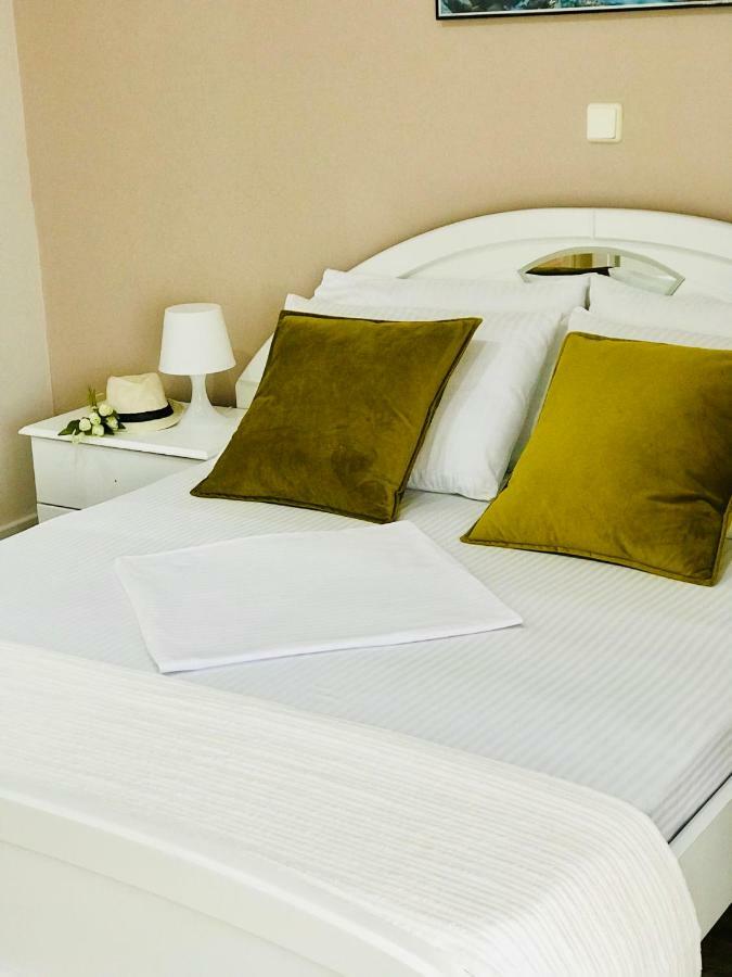 Joy Hotel Саранда Экстерьер фото