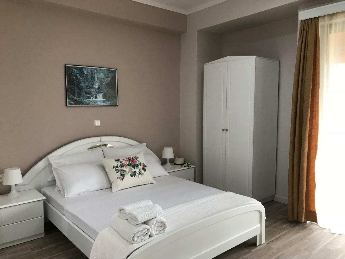 Joy Hotel Саранда Экстерьер фото