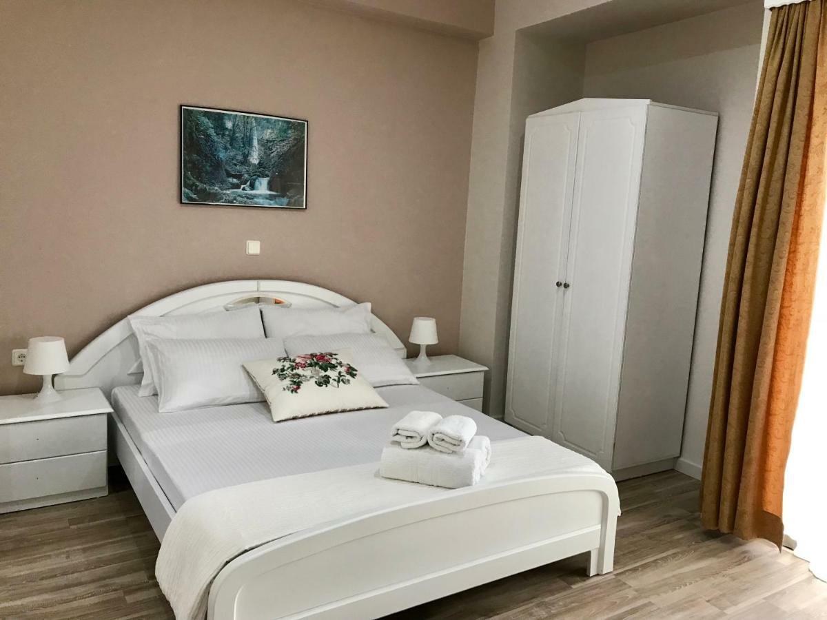 Joy Hotel Саранда Экстерьер фото